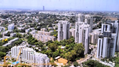 עיר - בנייה - פיתוח - התפתחות עירונית - תל אביב - רמת החייל